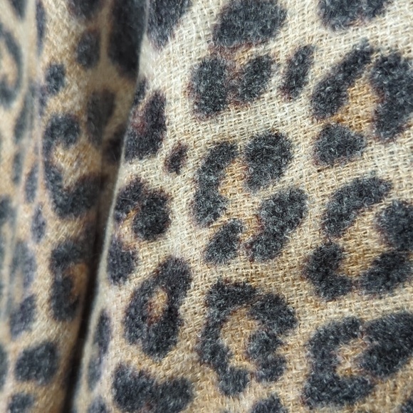 Mixit Women's Leopard Print Fashion Scarf One Size 80"x 27" - Picture 3 of 5